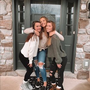 Meet your Posher, Olivia